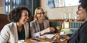 餐厅太吵了，更听不清？8点建议助你处理餐厅噪音！