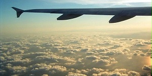 听觉健康*预防坐飞机鼓膜穿孔！