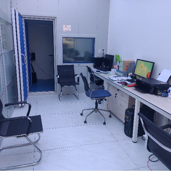 标准化的隔声屏蔽声场应该满足哪些标准？