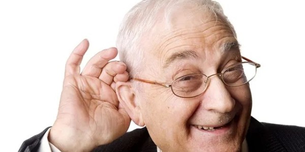 中老年人必看:听力退化不是老了就该忍,这样做能留住清晰声音! 中老年人必看:听力退化不是老了就该忍,这样做能留住清晰声音!